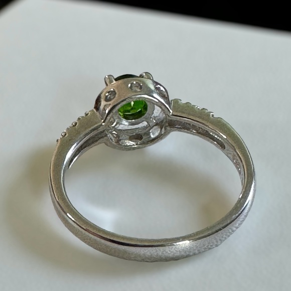 Silver and green satellite ring - Picture 9 of 11